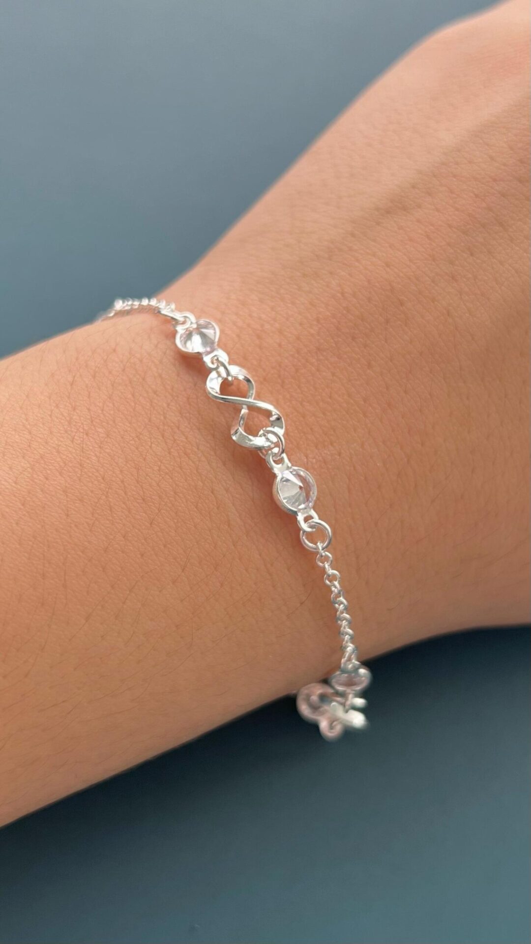 15252706801-whatsapp-image-2024-02-20-at-09-39-05.jpeg PULSEIRA INFINITO - PRATA 925