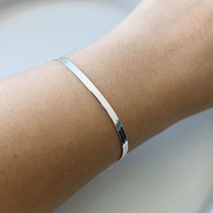 15297159913-whatsapp-image-2024-08-23-at-11-04-27.jpeg PULSEIRA FITA - PRATA 925