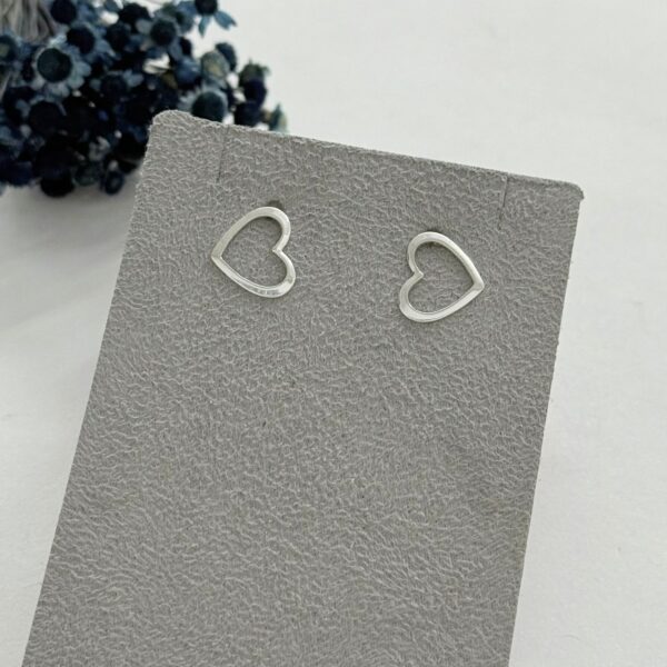 BRINCO CORAÇÃO VAZADO - PRATA 925