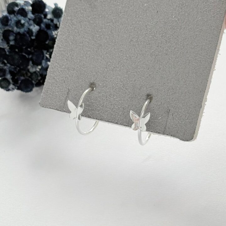 15367764006-whatsapp-image-2025-08-07-at-10-56-41-3.jpeg ARGOLA COM TARRAXA BORBOLETA - PRATA 925