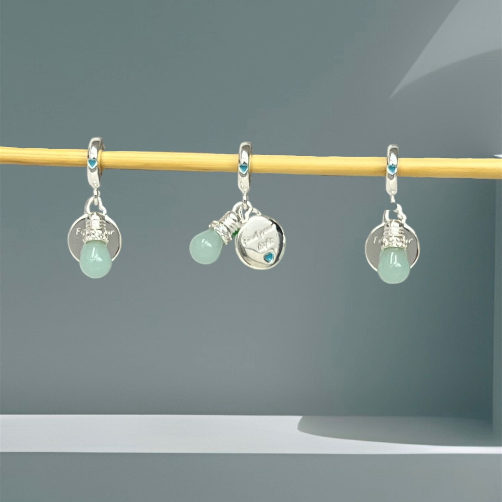 BERLOQUE LÂMPADA / BRILHA NO ESCURO - PRATA 925