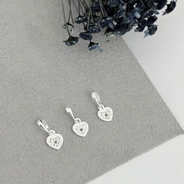 PINGENTE CORAÇÃO CRAVEJADO - PRATA 925