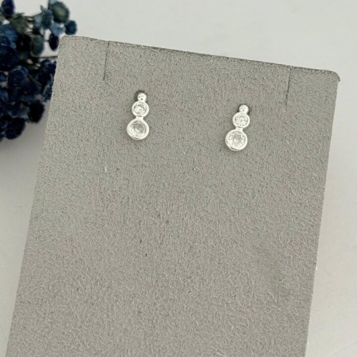 15373948873-whatsapp-image-2025-09-05-at-10-09-02.jpeg BRINCO ZIRCÔNIAS - PRATA 925