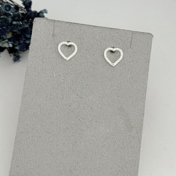 BRINCO CORAÇÃO VAZADO - PRATA 925