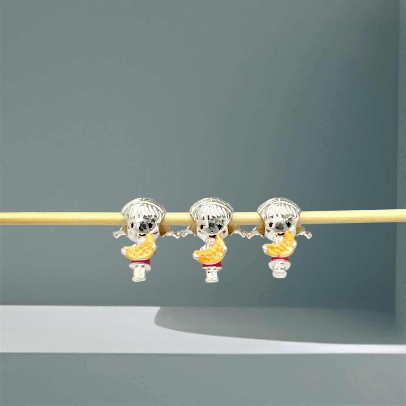 BERLOQUE SEPARADOR MENINA COM LUA - PRATA 925