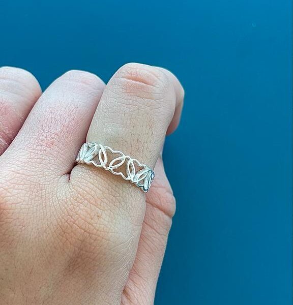 ANEL CORAÇÕES VAZADOS - PRATA 925 - 17