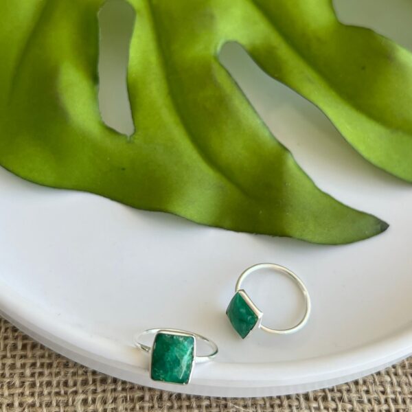 ANEL QUADRADO / PEDRAS NATURAIS - PRATA BALI 925 - Esmeralda, 16
