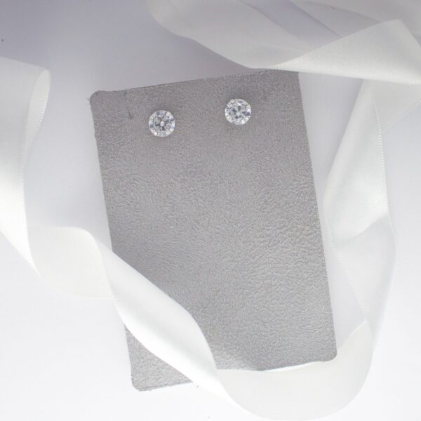 BRINCO ZIRCÔNIA REDONDO - PRATA 925 - 8MM