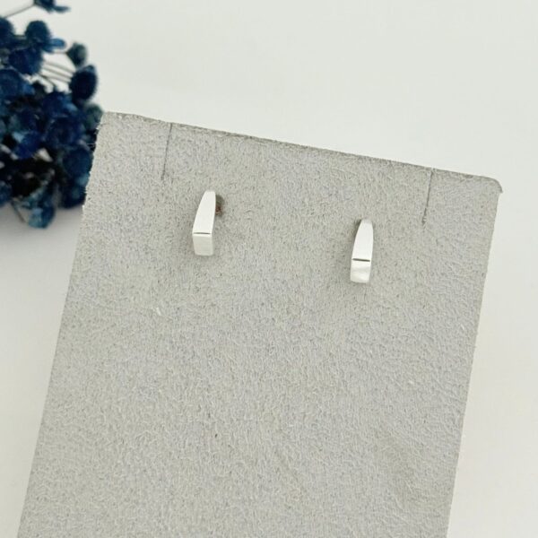 BRINCO QUADRADO CURVADO - PRATA 925 - P