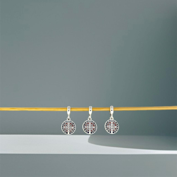 BERLOQUE MEDALHA DE SÃO BENTO / CORTE A LASER - PRATA 925