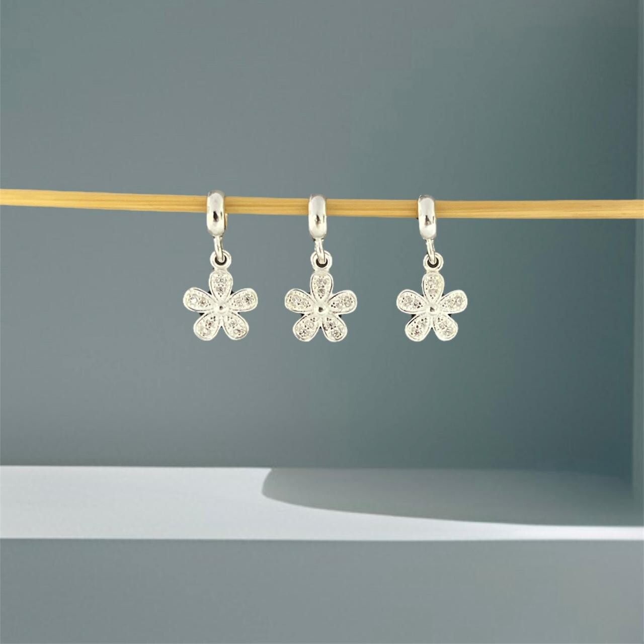 BERLOQUE FLOR CRAVEJADA - PRATA 925