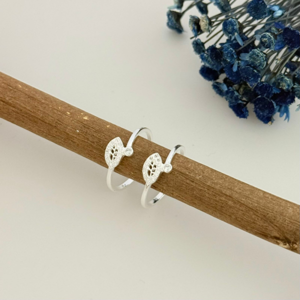 ANEL FLOR CRAVEJADA - PRATA 925