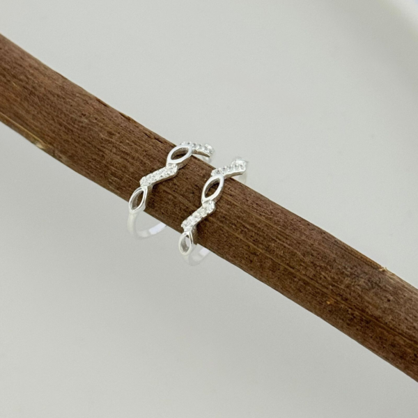 ANEL COM ZIRCÔNIAS - PRATA 925