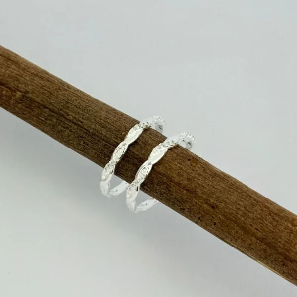 ANEL TRANÇADO CRAVEJADO - PRATA 925