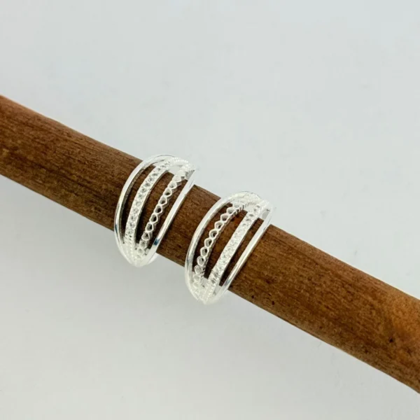 ANEL CORAÇÕES COM ZIRCÔNIAS - PRATA 925