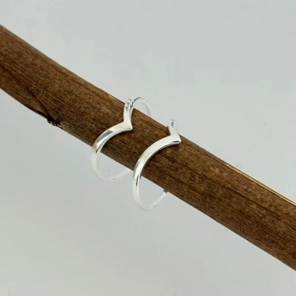 ANEL V CRAVEJADO - PRATA 925 - 19