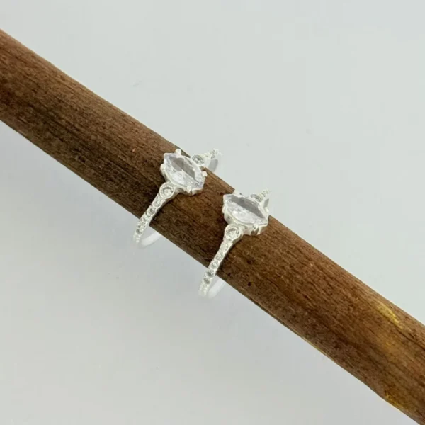 ANEL ZIRCÔNIA NAVETE - PRATA 925