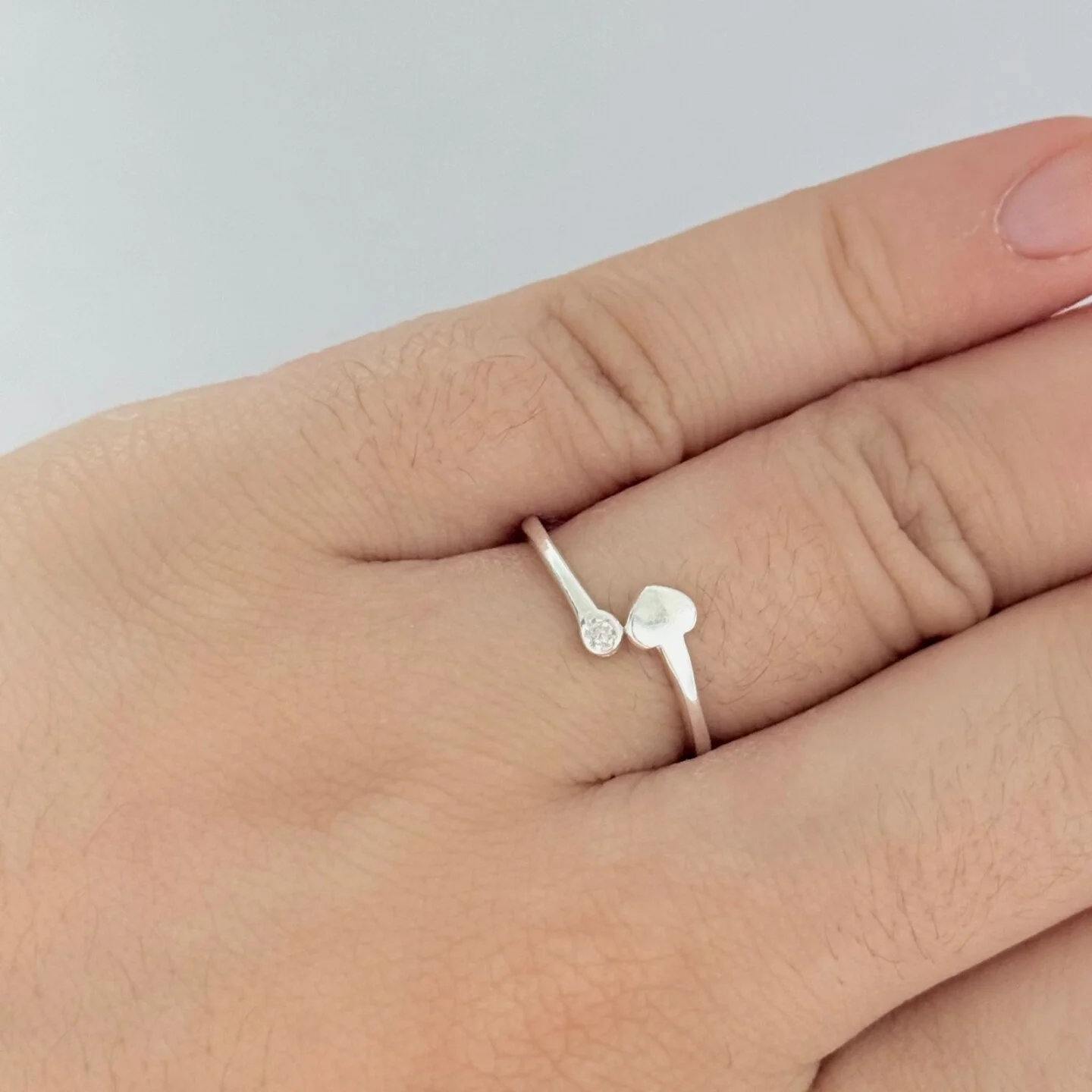 ANEL REGULÁVEL CORAÇÃO COM ZIRCÔNIA - PRATA 925 - Imagem 2