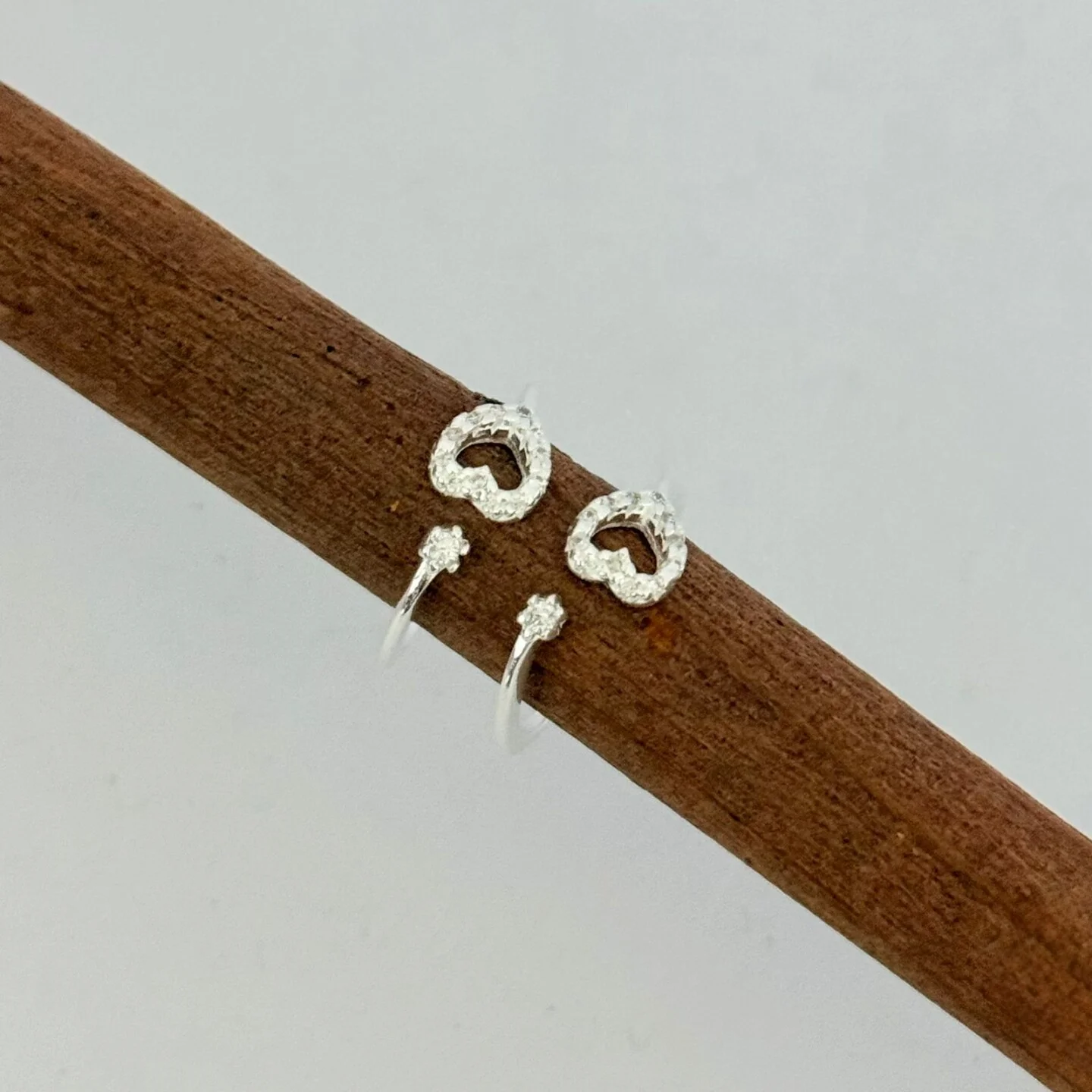 ANEL FALANGE REGULÁVEL CORAÇÃO CRAVEJADO - PRATA 925