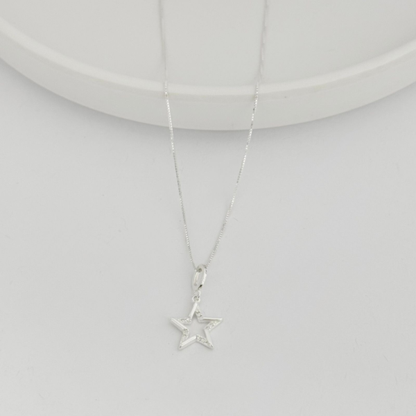 COLAR ESTRELA CRAVEJADA - PRATA 925
